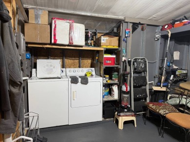 This lovely, manufactured home on leased land.   Priced to sell on Pine Lakes Country Club in Florida - for sale on GolfHomes.com, golf home, golf lot
