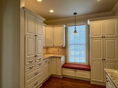 Stunning open floor plan in Harbor Club on Lake Oconee with on Harbor Club Golf and Country Club in Georgia - for sale on GolfHomes.com, golf home, golf lot