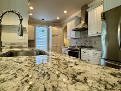 Stunning open floor plan in Harbor Club on Lake Oconee with on Harbor Club Golf and Country Club in Georgia - for sale on GolfHomes.com, golf home, golf lot