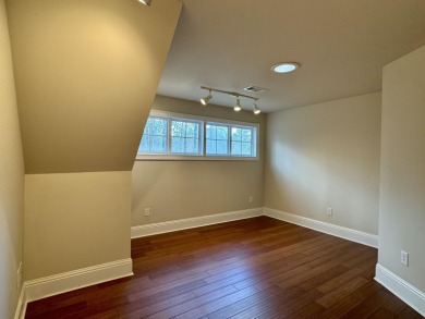Stunning open floor plan in Harbor Club on Lake Oconee with on Harbor Club Golf and Country Club in Georgia - for sale on GolfHomes.com, golf home, golf lot