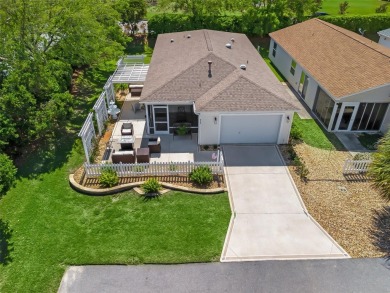 Located in The Village of Ashland! TURNKEY Exceptional 2/2 on The Links of Spruce Creek in Florida - for sale on GolfHomes.com, golf home, golf lot