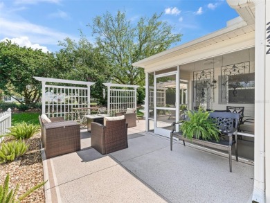 Located in The Village of Ashland! TURNKEY Exceptional 2/2 on The Links of Spruce Creek in Florida - for sale on GolfHomes.com, golf home, golf lot