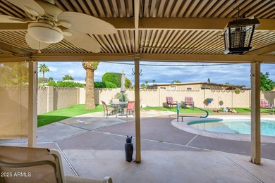 Beautiful 2BR/2BA affixed stucco mobile home with 1716 sf of on Sun Lakes Country Club in Arizona - for sale on GolfHomes.com, golf home, golf lot