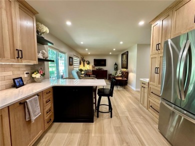 Beautifully Renovated 2 Bed / 2 Bath Condo on Worthington on Worthington Country Club in Minnesota - for sale on GolfHomes.com, golf home, golf lot