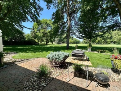 Beautifully Renovated 2 Bed / 2 Bath Condo on Worthington on Worthington Country Club in Minnesota - for sale on GolfHomes.com, golf home, golf lot