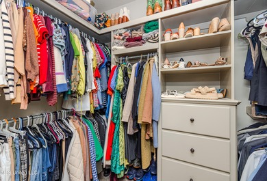 Welcome home to 890 Willow Grande Cir in Castlewoods of Brandon on Castlewoods Golf Club in Mississippi - for sale on GolfHomes.com, golf home, golf lot