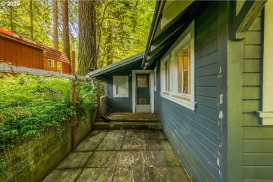 Classic cabin built by William *Billy* Welch, who is considered on The Resort at the Mountain in Oregon - for sale on GolfHomes.com, golf home, golf lot