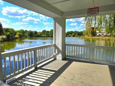 Stunning 2 story townhome in sought after Hidden Lake on Seven Bridges Golf Club in Illinois - for sale on GolfHomes.com, golf home, golf lot