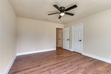 This beautifully renovated 2-bedroom, 2-bathroom home is located on Eagle Mountain Country Club  in Texas - for sale on GolfHomes.com, golf home, golf lot