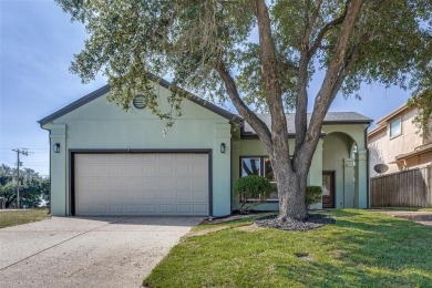 This beautifully renovated 2-bedroom, 2-bathroom home is located on Eagle Mountain Country Club  in Texas - for sale on GolfHomes.com, golf home, golf lot