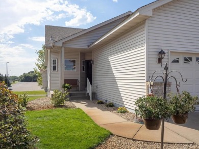 Immaculate detached townhome in the sought-after Fairway on The Ponds Golf Club in Minnesota - for sale on GolfHomes.com, golf home, golf lot