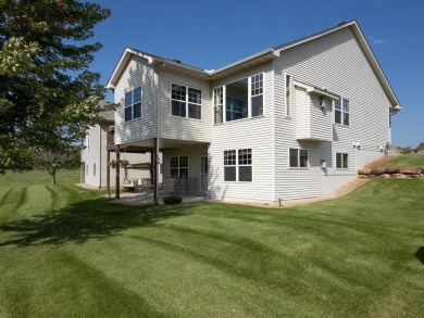 Immaculate detached townhome in the sought-after Fairway on The Ponds Golf Club in Minnesota - for sale on GolfHomes.com, golf home, golf lot