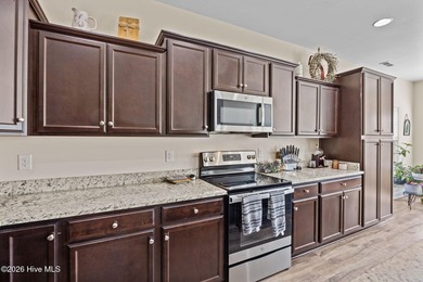 **Beautiful Home in Bluewater Rise** Recently built & situated on Carolina Colours Golf Club in North Carolina - for sale on GolfHomes.com, golf home, golf lot