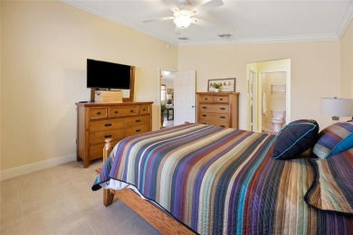 Between the sixes! This lovely TURN KEY (completely furnished) 2 on The Links of Spruce Creek in Florida - for sale on GolfHomes.com, golf home, golf lot