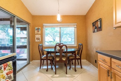 Great ''All Ages'' 2 bed 2 bath villa with 1440 sqft under air on Delray Beach Golf Club in Florida - for sale on GolfHomes.com, golf home, golf lot