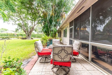 Great ''All Ages'' 2 bed 2 bath villa with 1440 sqft under air on Delray Beach Golf Club in Florida - for sale on GolfHomes.com, golf home, golf lot