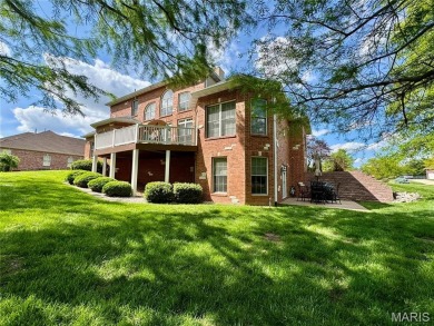 Gorgeous, Meticulously Maintained One-Owner Home on a on Far Oaks Golf Club in Illinois - for sale on GolfHomes.com, golf home, golf lot