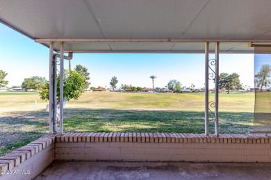 Great retirement home in Sun City! Well maintained Gemini home on Sun City Lakes West and East in Arizona - for sale on GolfHomes.com, golf home, golf lot