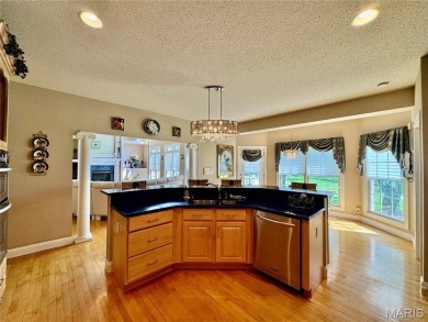 Gorgeous, Meticulously Maintained One-Owner Home on a on Far Oaks Golf Club in Illinois - for sale on GolfHomes.com, golf home, golf lot