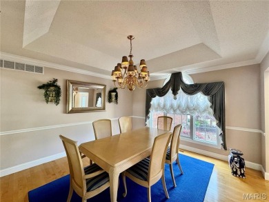 Gorgeous, Meticulously Maintained One-Owner Home on a on Far Oaks Golf Club in Illinois - for sale on GolfHomes.com, golf home, golf lot