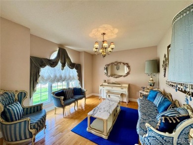 Gorgeous, Meticulously Maintained One-Owner Home on a on Far Oaks Golf Club in Illinois - for sale on GolfHomes.com, golf home, golf lot