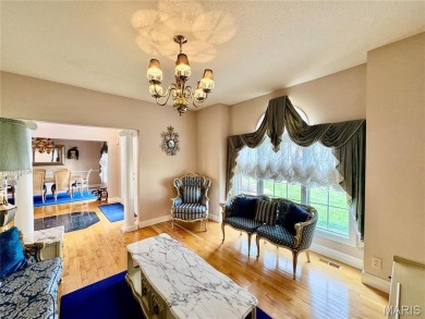 Gorgeous, Meticulously Maintained One-Owner Home on a on Far Oaks Golf Club in Illinois - for sale on GolfHomes.com, golf home, golf lot