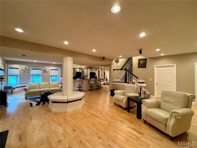 Gorgeous, Meticulously Maintained One-Owner Home on a on Far Oaks Golf Club in Illinois - for sale on GolfHomes.com, golf home, golf lot