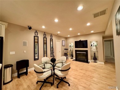 Gorgeous, Meticulously Maintained One-Owner Home on a on Far Oaks Golf Club in Illinois - for sale on GolfHomes.com, golf home, golf lot
