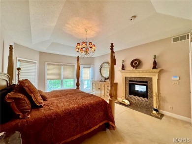 Gorgeous, Meticulously Maintained One-Owner Home on a on Far Oaks Golf Club in Illinois - for sale on GolfHomes.com, golf home, golf lot
