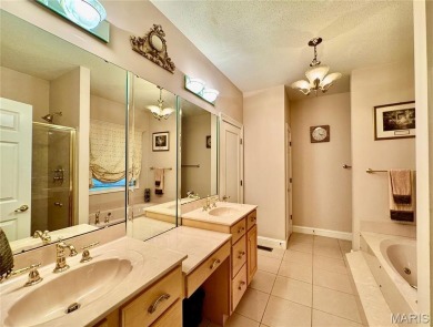 Gorgeous, Meticulously Maintained One-Owner Home on a on Far Oaks Golf Club in Illinois - for sale on GolfHomes.com, golf home, golf lot
