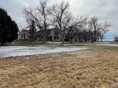 Nicely updated condo on the Pueblo West golf course in move-in on Desert Hawk At Pueblo West in Colorado - for sale on GolfHomes.com, golf home, golf lot