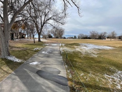 Nicely updated condo on the Pueblo West golf course in move-in on Desert Hawk At Pueblo West in Colorado - for sale on GolfHomes.com, golf home, golf lot