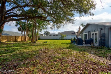 ***NO HISTORY OF FLOODING***PRICED TO SELL*** MAKE ALL OFFERS on Hidden Lakes Golf Club in Florida - for sale on GolfHomes.com, golf home, golf lot