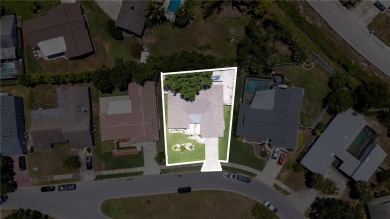 Under contract-accepting backup offers. Welcome to 8060 on Bayou Golf Club in Florida - for sale on GolfHomes.com, golf home, golf lot