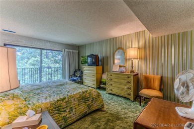 Spacious 3 bedroom condo offering generous living space & is on Seasons Ridge At Four Seasons in Missouri - for sale on GolfHomes.com, golf home, golf lot