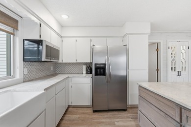 Discover comfort, style, & peaceful surroundings in this on Indian Hills Country Club in Arkansas - for sale on GolfHomes.com, golf home, golf lot