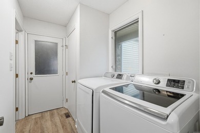 Discover comfort, style, & peaceful surroundings in this on Indian Hills Country Club in Arkansas - for sale on GolfHomes.com, golf home, golf lot