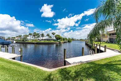 Under contract-accepting backup offers. Light, bright, and on Saint Andrews South Golf Club in Florida - for sale on GolfHomes.com, golf home, golf lot