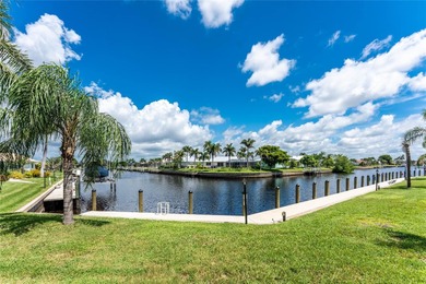 Under contract-accepting backup offers. Light, bright, and on Saint Andrews South Golf Club in Florida - for sale on GolfHomes.com, golf home, golf lot