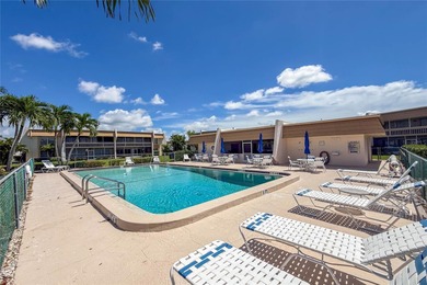 Under contract-accepting backup offers. Light, bright, and on Saint Andrews South Golf Club in Florida - for sale on GolfHomes.com, golf home, golf lot