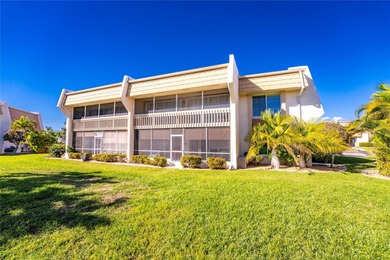 Under contract-accepting backup offers. Light, bright, and on Saint Andrews South Golf Club in Florida - for sale on GolfHomes.com, golf home, golf lot