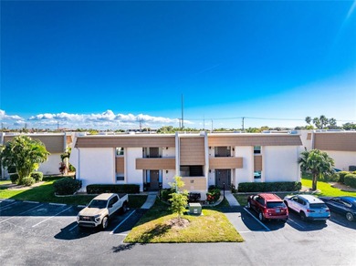 Under contract-accepting backup offers. Light, bright, and on Saint Andrews South Golf Club in Florida - for sale on GolfHomes.com, golf home, golf lot