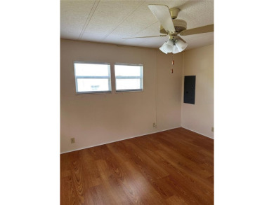 55+ gated golf course community.  (PRICE REDUCED) Newly updated on Zellwood Station Country Club in Florida - for sale on GolfHomes.com, golf home, golf lot