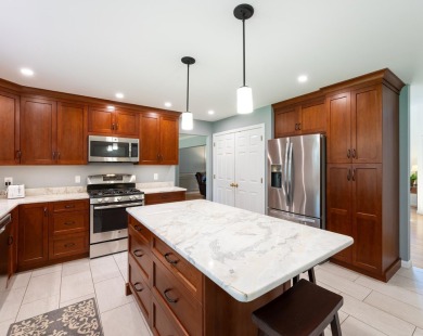 **  Open Houses CANCELLED. PROPERTY UNDER CONTRACT.  **  Welcome on Souhegan Woods Golf Club in New Hampshire - for sale on GolfHomes.com, golf home, golf lot