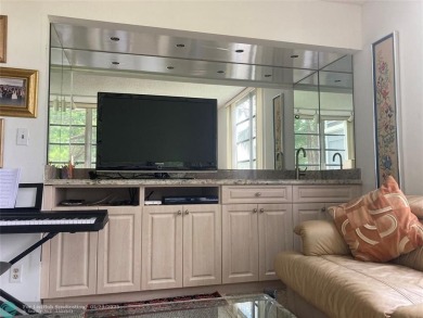 Great opportunity for you to own this spacious condominium, with on Oaks Country Club in Florida - for sale on GolfHomes.com, golf home, golf lot