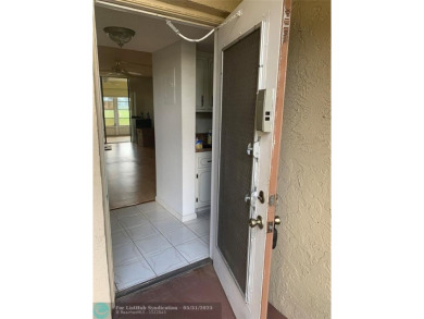 BACK ON THE MARKET!!
MOTIVATED SELLER! PRICE DROP! DON'T MISS on Oriole Golf and Tennis Club in Florida - for sale on GolfHomes.com, golf home, golf lot