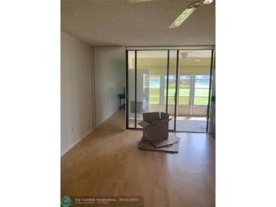 BACK ON THE MARKET!!
MOTIVATED SELLER! PRICE DROP! DON'T MISS on Oriole Golf and Tennis Club in Florida - for sale on GolfHomes.com, golf home, golf lot