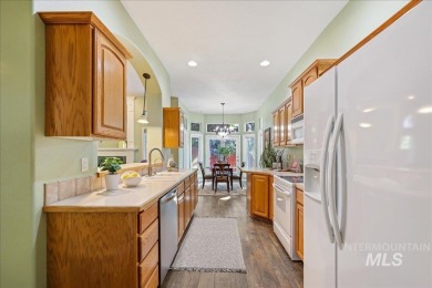 Beautifully maintained single-level home on a desirable corner on Lakeview Golf Club in Idaho - for sale on GolfHomes.com, golf home, golf lot