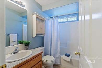 Beautifully maintained single-level home on a desirable corner on Lakeview Golf Club in Idaho - for sale on GolfHomes.com, golf home, golf lot