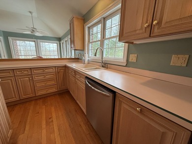 Rare opportunity on the Cobb course. This brick 3 bedroom/2.5 on Glade Springs Resort Golf Course in West Virginia - for sale on GolfHomes.com, golf home, golf lot